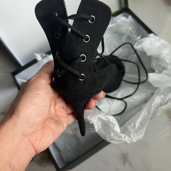 Nasty Gal- 👠 - Picture 3 of 5